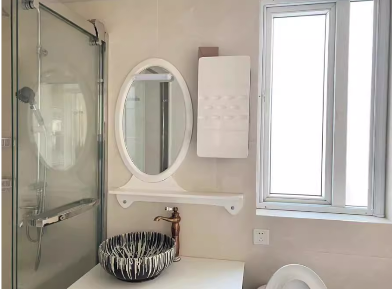 上海市长宁区北虹公寓14栋5F 