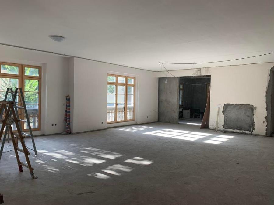 上海市长宁区西郊青溪花园58栋1F 