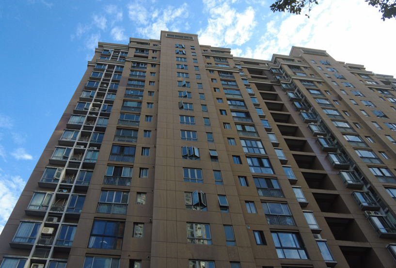 上海市浦东新区地杰国际城E欧泊时光13栋9F及地下1F车位 