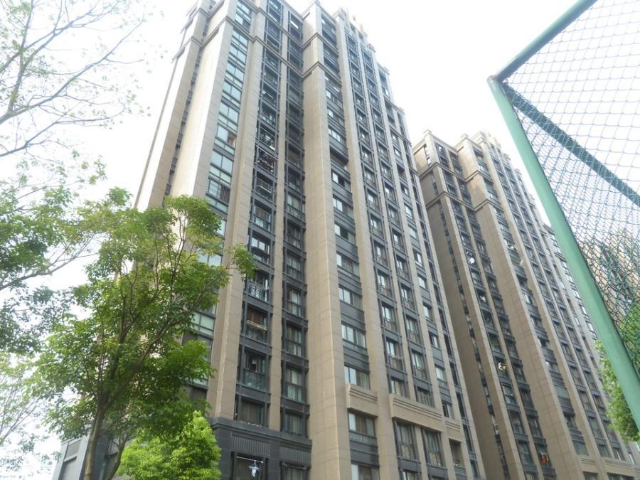 上海市青浦区西郊半岛名苑105栋1F 