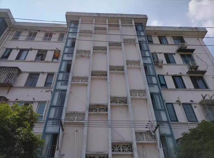 上海市宝山区逸仙路1321弄小区86栋2F 