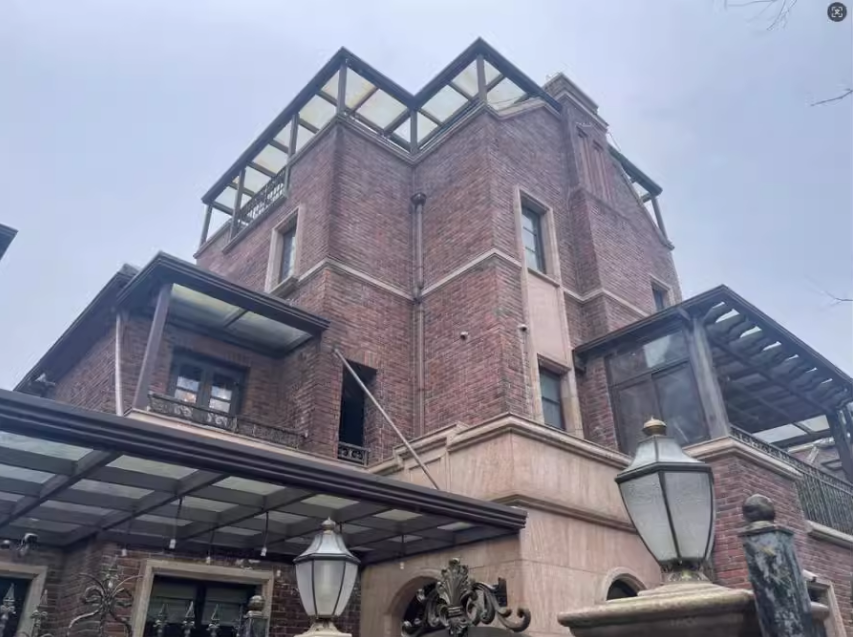 上海市浦东新区中金海棠湾周浦镇182栋1-4F 