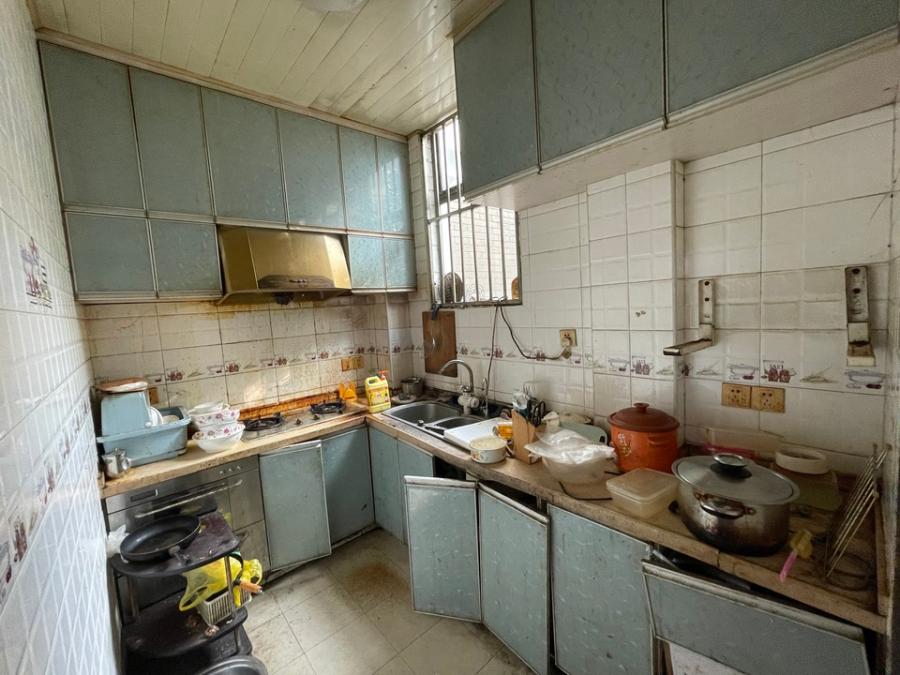 上海市青浦区西郊景园徐泾镇3栋 