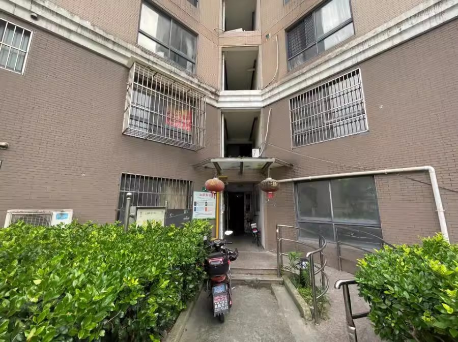 上海市浦东新区南庭阁1栋4F 