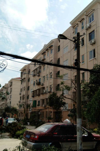 上海市静安区万荣小区18栋2F 