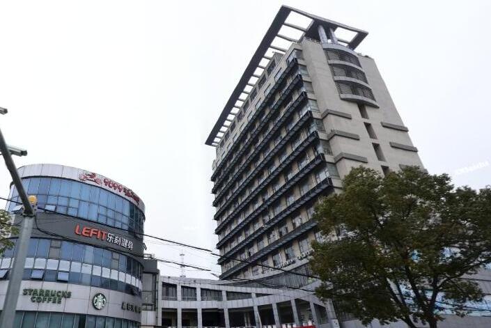 上海市松江区颐思殿广场29栋12F共6套 