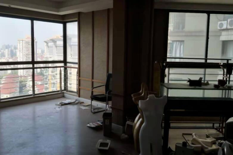 上海市虹口区景明大厦278栋22F 