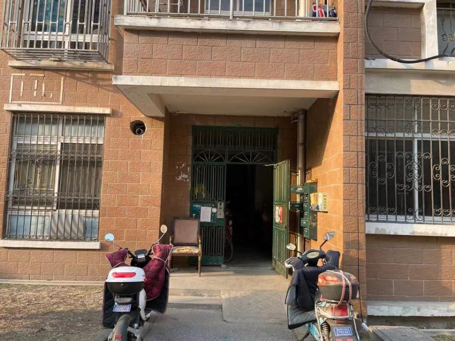 上海市宝山区新顾村大家园48栋6F 