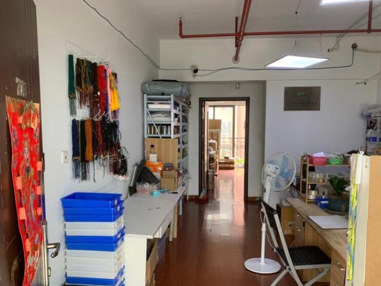 上海市青浦区重固世纪商业广场588栋4幢7F 