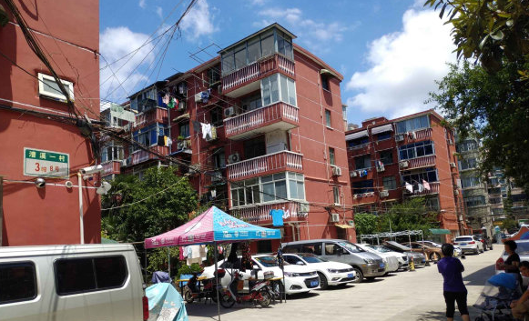 上海市徐汇区漕溪一村89栋4F 