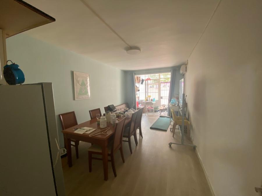 上海市徐汇区上缝小区34栋1F 