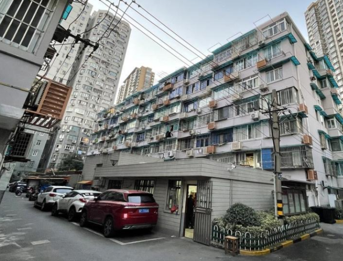 上海市静安区汉中小区58栋6F 