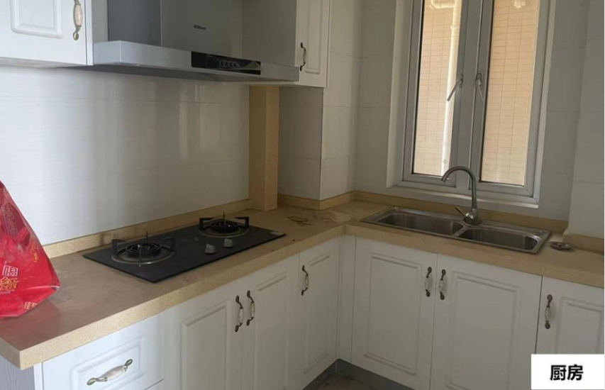 上海市奉贤区佳源汇景华庭8栋6F 