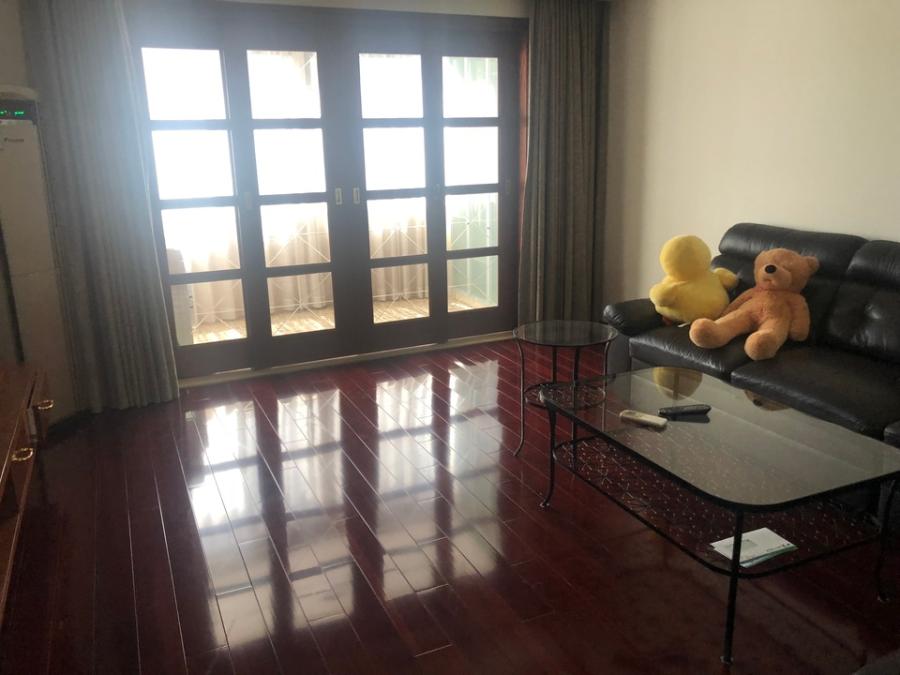 上海市杨浦区1151弄小区1栋4F 