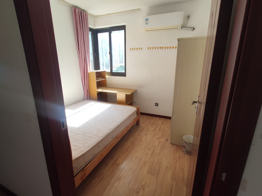 上海市松江区紫薇茗庭12栋4F 