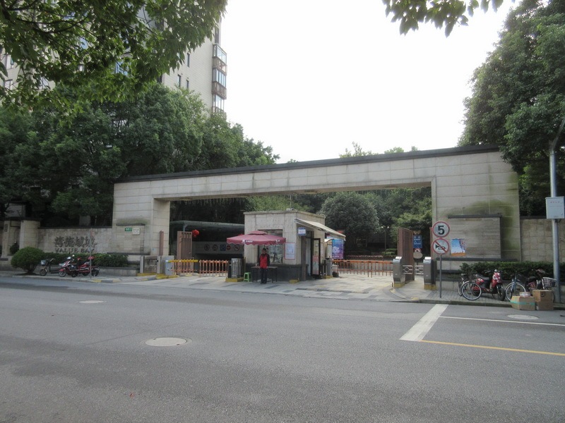 上海市浦东新区湾流域城2栋7F及地下车位 