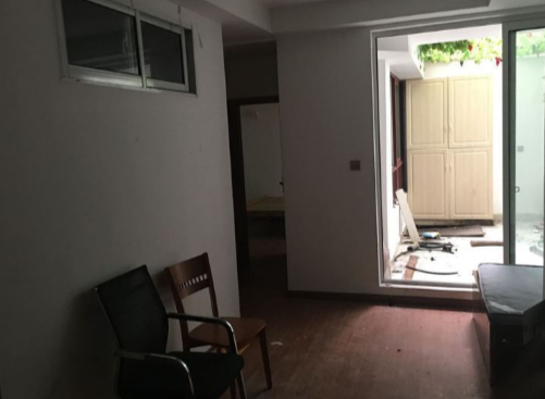 上海市松江区上尚缘93栋2F 