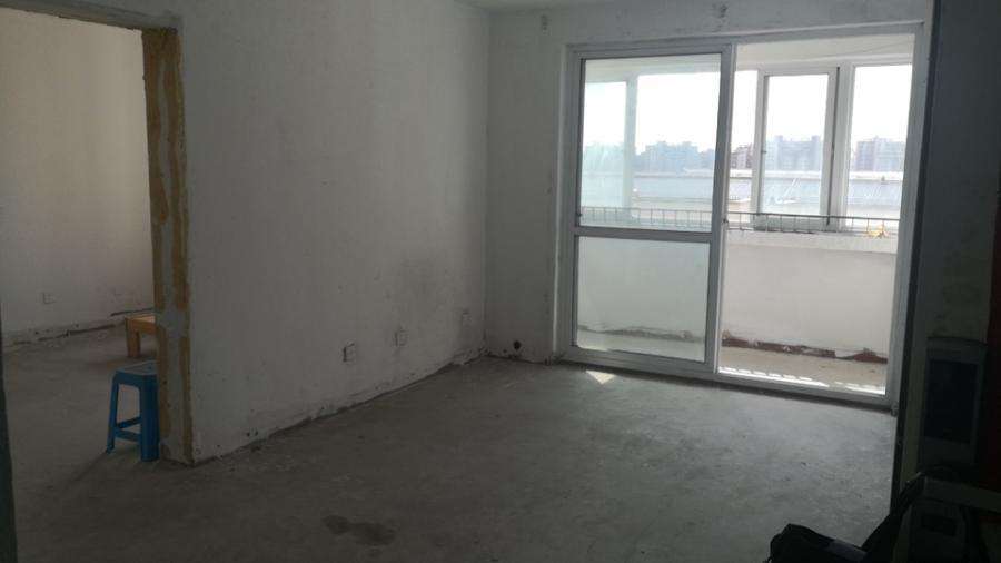 上海市闵行区金硕河畔景园（南区）25栋7F 