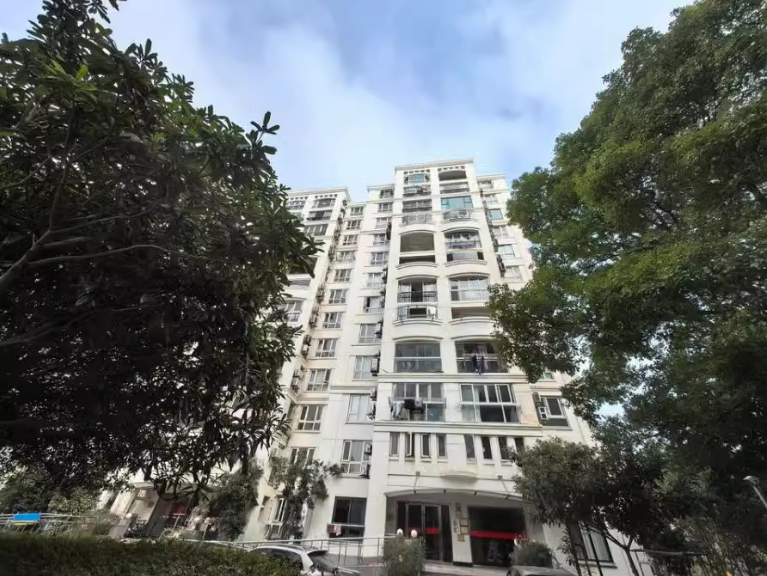 上海市浦东新区今达花园45栋4F 