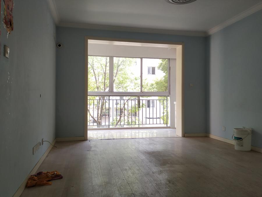 上海市嘉定区中房公寓21栋3F 