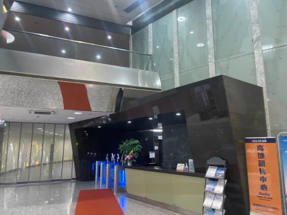 上海市虹口区复城国际910栋17F共4套及2个地下停车位 