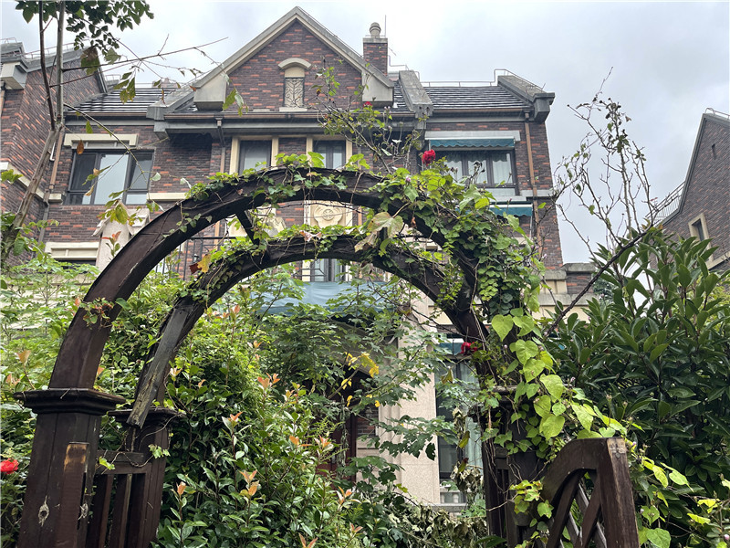 上海市嘉定区西上海御庭41栋 