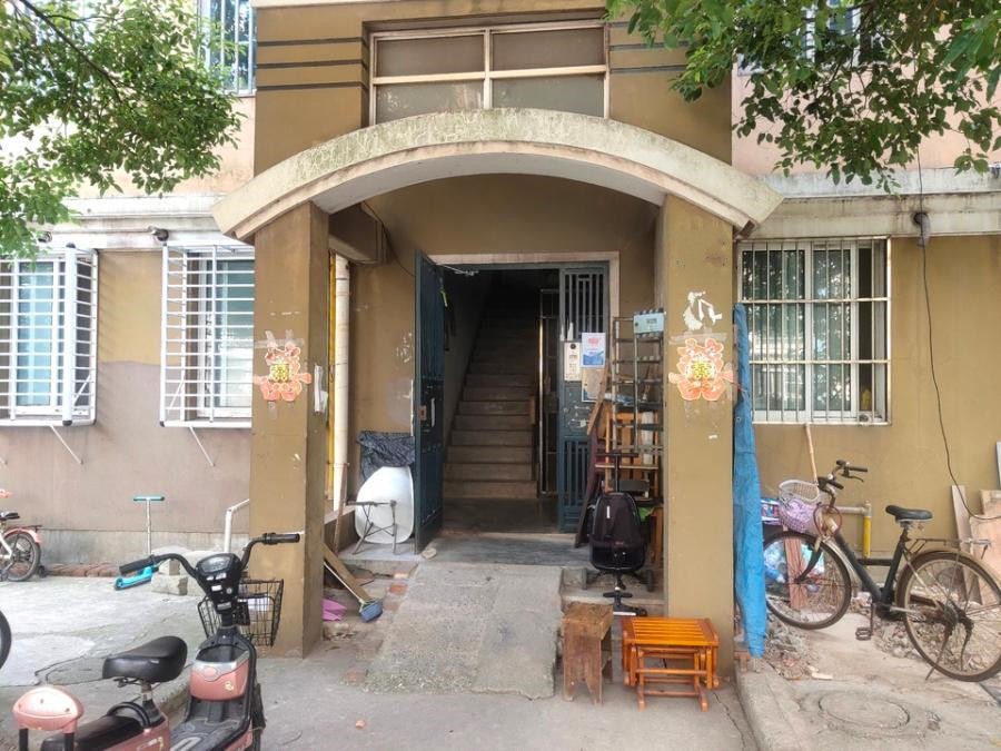 上海市宝山区新月明星园64栋6F 