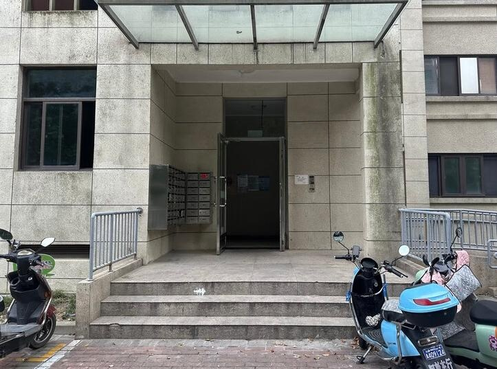 上海市青浦区五浦汇新塘苑25栋17F 