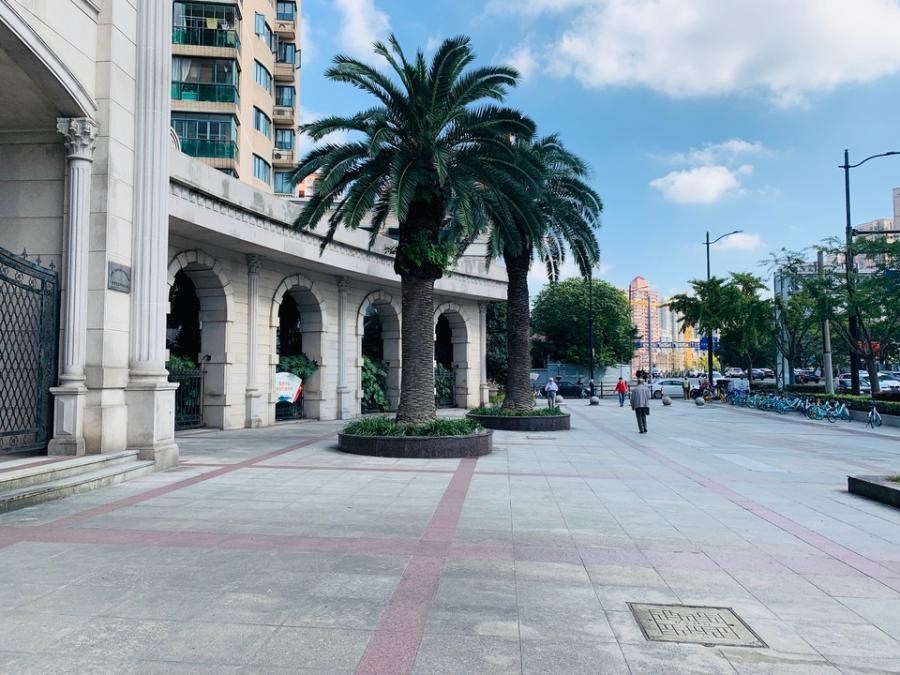 上海市虹口区世博花园14栋1F及地下储藏室 