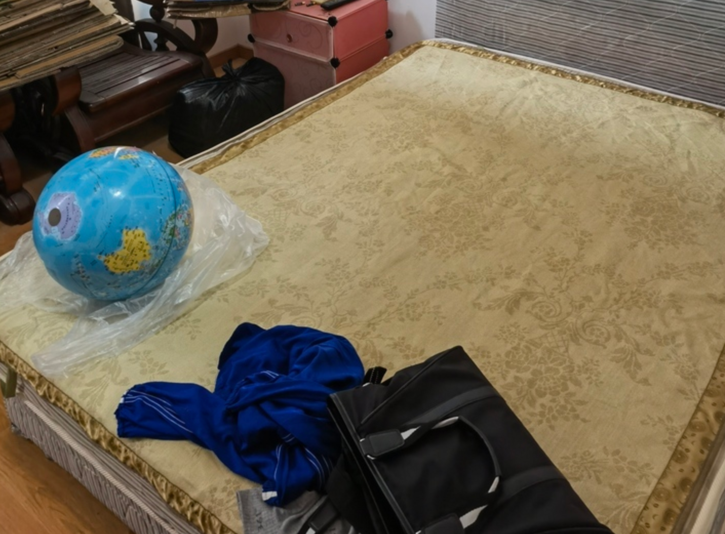 上海市长宁区天山五村91栋4F 