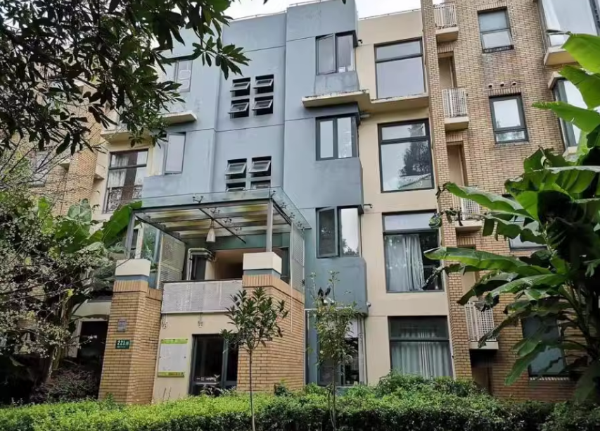 上海市闵行区万科城市花园221栋2F 