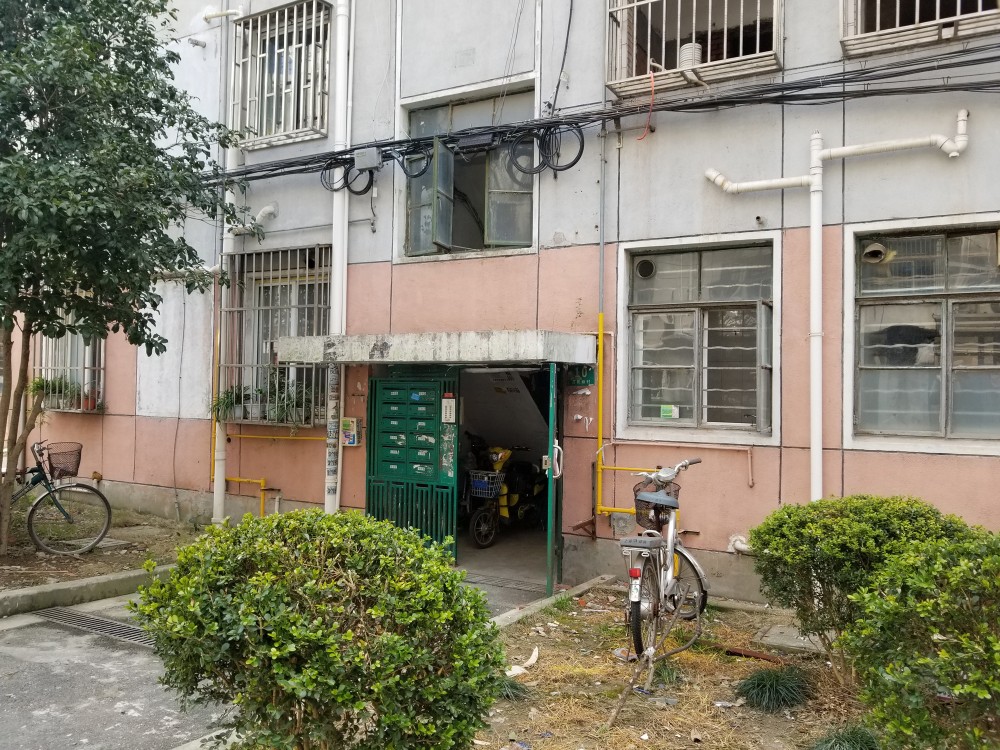 上海市浦东新区百花新村10栋1F 