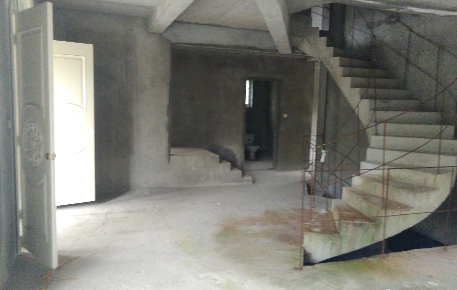 上海市金山区天鸿苑朱泾镇57栋 