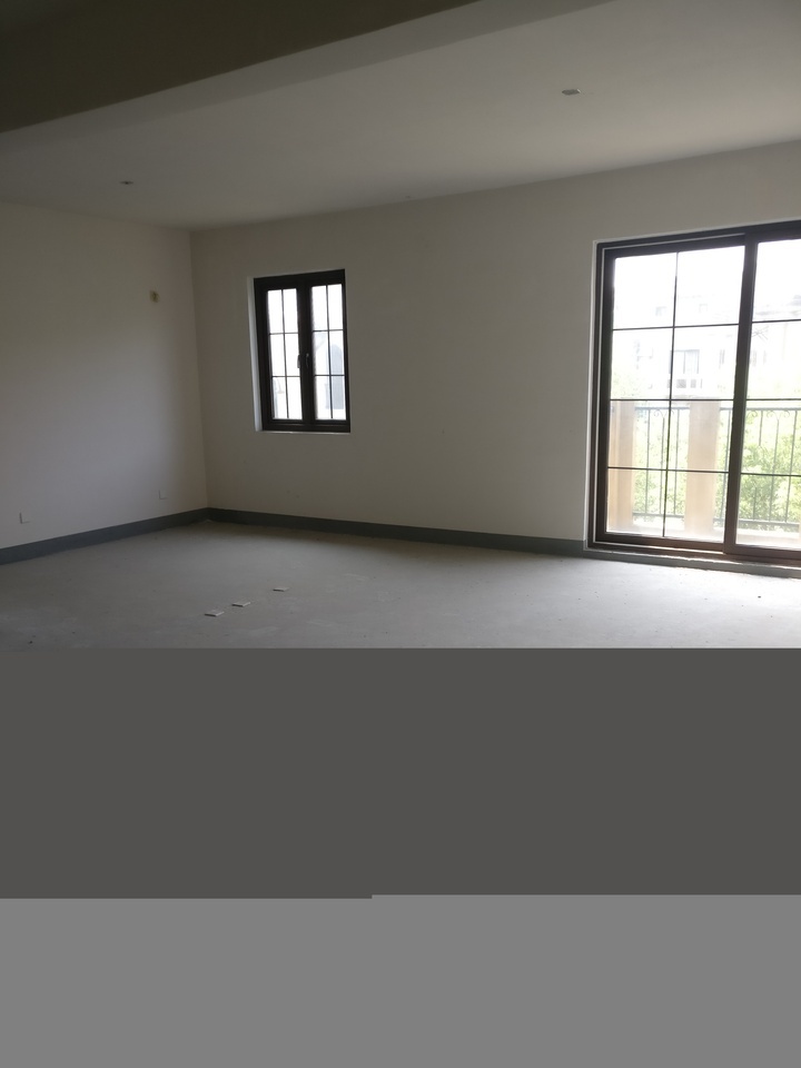 上海市青浦区龙湖滟澜山艺墅75栋3F、4F及车位 