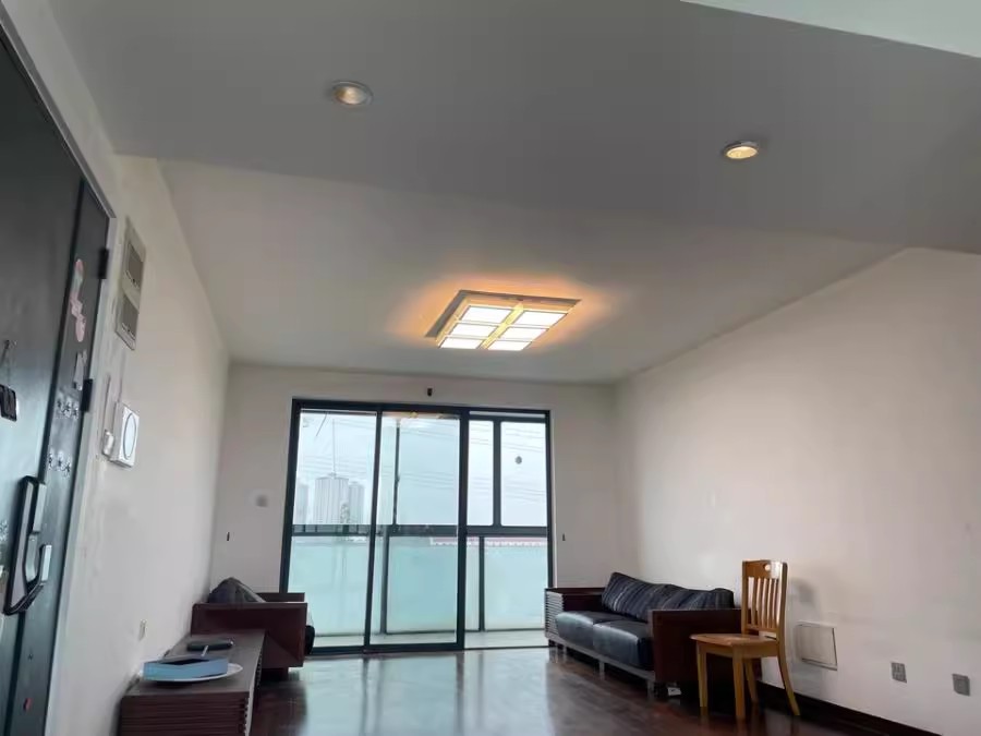 上海市闵行区万科假日风景230栋7F 