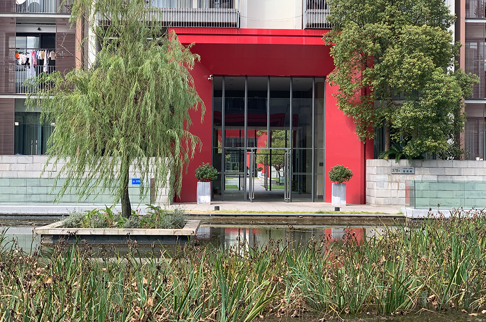 上海市青浦区湖畔佳苑378栋1F 