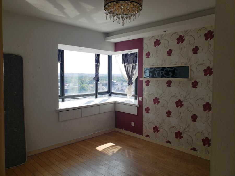 上海市宝山区旭辉依云湾185栋8F 