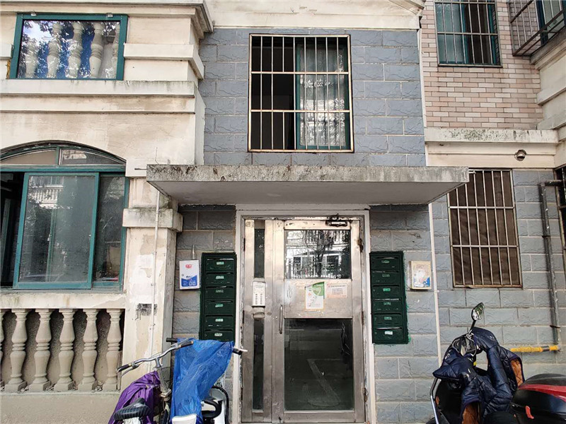 上海市奉贤区文怡花园68栋2F 