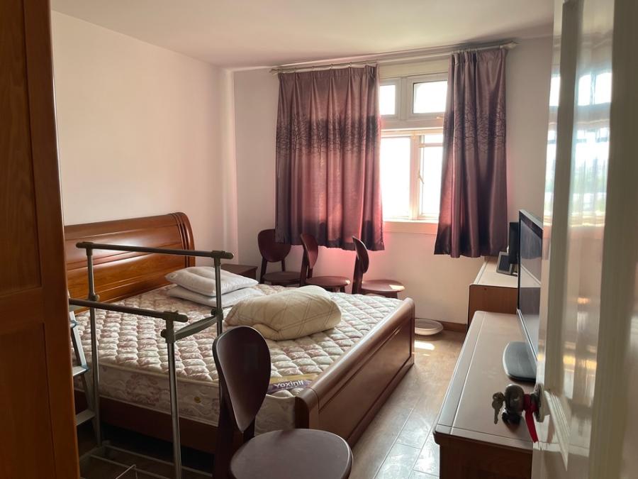 上海市闵行区西环一、二村8栋6F及室内物品 