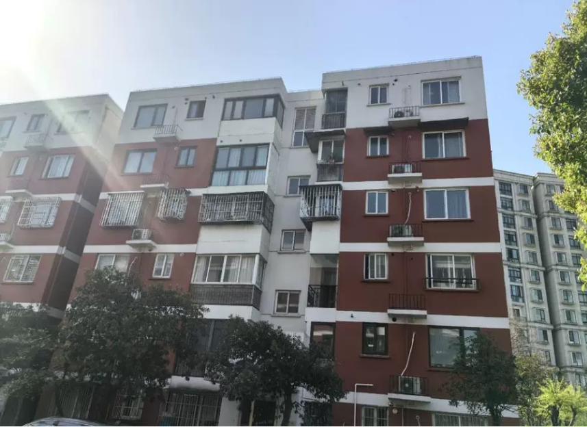 上海市宝山区葑润华庭5栋3F 