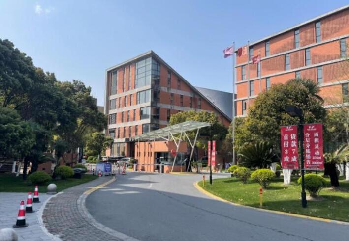 上海市 松江区名企公馆泗砖南路257弄116栋1-4F 