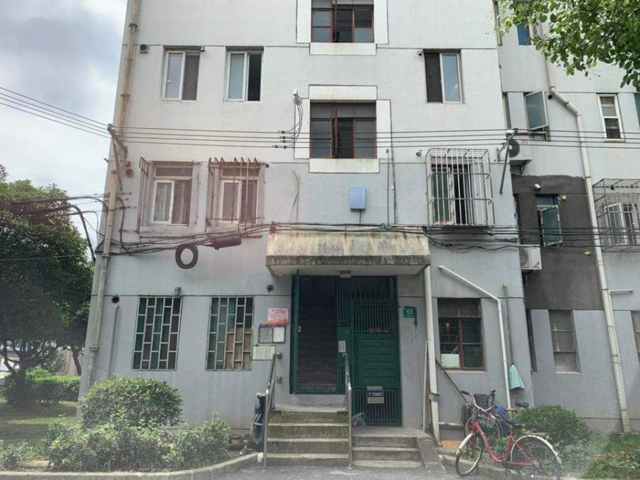 上海市宝山区月浦八村61栋4F 