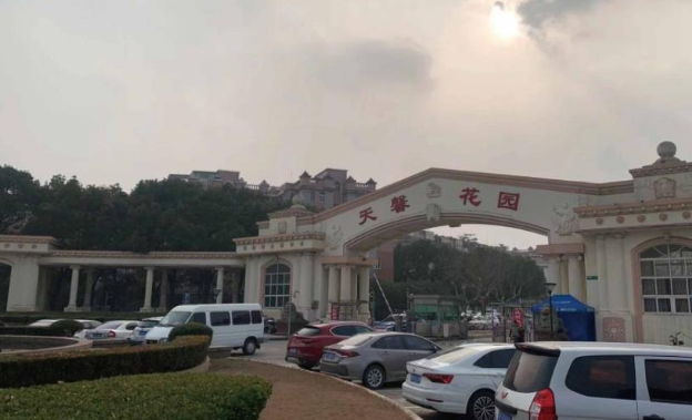 上海市宝山区天馨花园202栋3F 