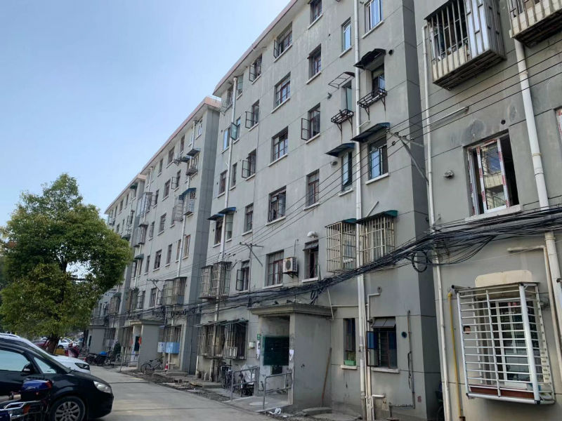 上海市宝山区泗塘八村 