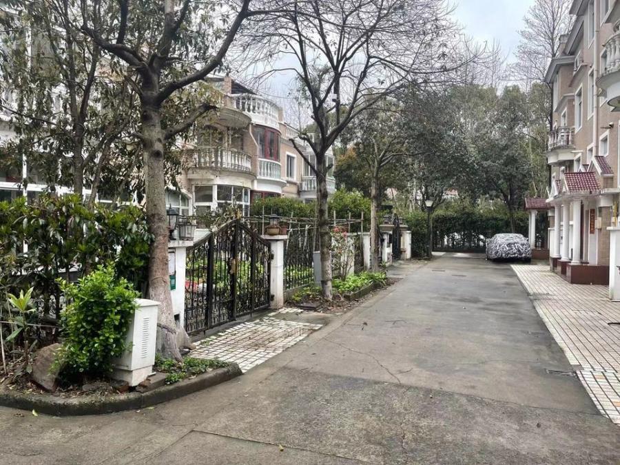 上海市闵行区圣淘沙花园200栋 