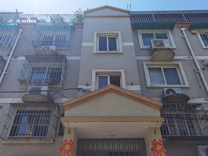 上海市闵行区谈家港花苑二村23栋1F 