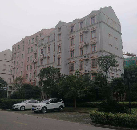 上海市青浦区捷克住宅小区78栋1F 