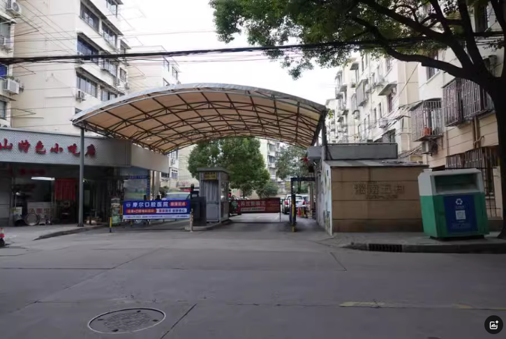 上海市宝山区淞南五村166栋5F 