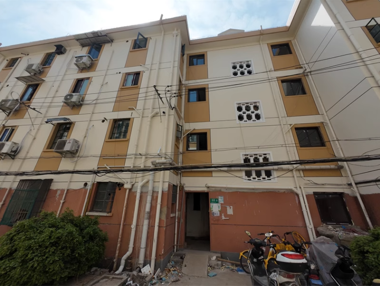 上海市闵行区吴泾小区68栋1F共2套 