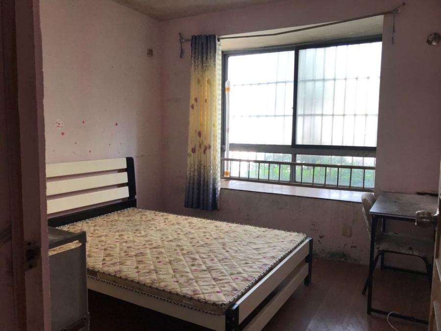 上海市静安区枫景苑5栋1F 